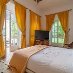 Villa Izza