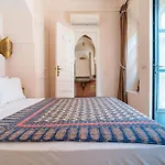 Villa Izza