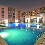 Magnifique Appart Avec Piscine, Wifi, Clim, Parking