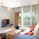 Coin Lumineux A Prestigia Piscine - Vue Atlas