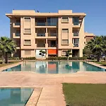 Appartement Tout Confort A Marrakech Avec Piscine Et Capacite 4 Personnes