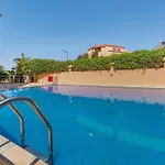 L\'Essentiel Au Soleil Piscine Parking
