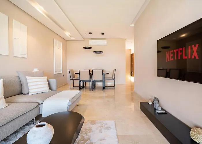 Golfside New 3-Bedroom Apartment