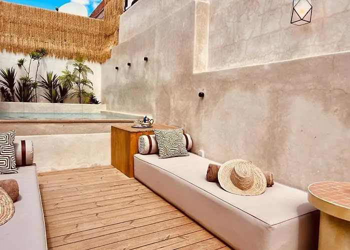 Riad Casa Lea - Bassin Chauffe - Petits Dejeuners