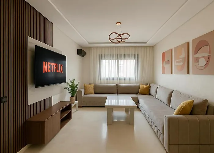 Appartement Moderne Piscine, Wifi Fibre, Parking