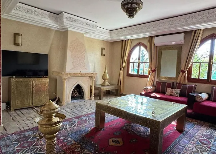 Luxury Private Riad, Air-Conditioned And Pool