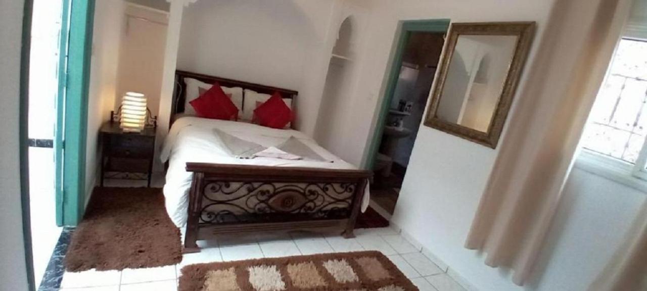 Menara One Bed & Breakfast 2*