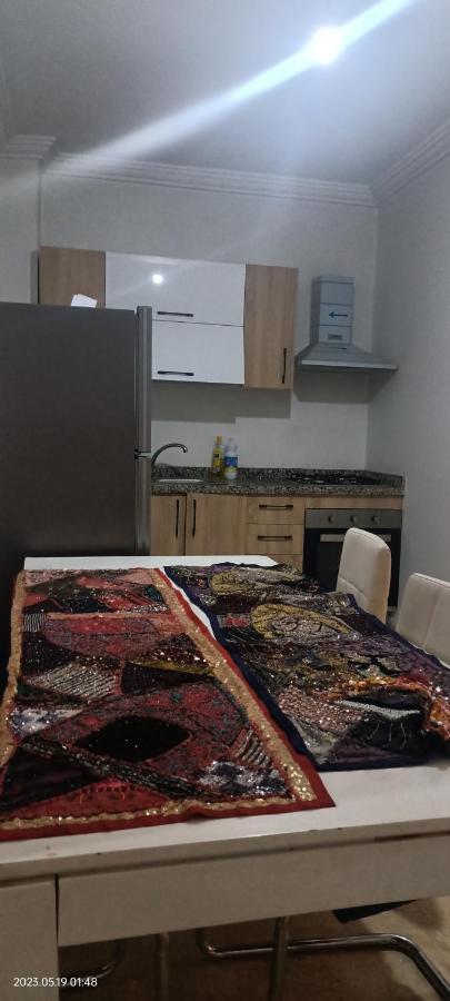 Appartement Nour 7 *