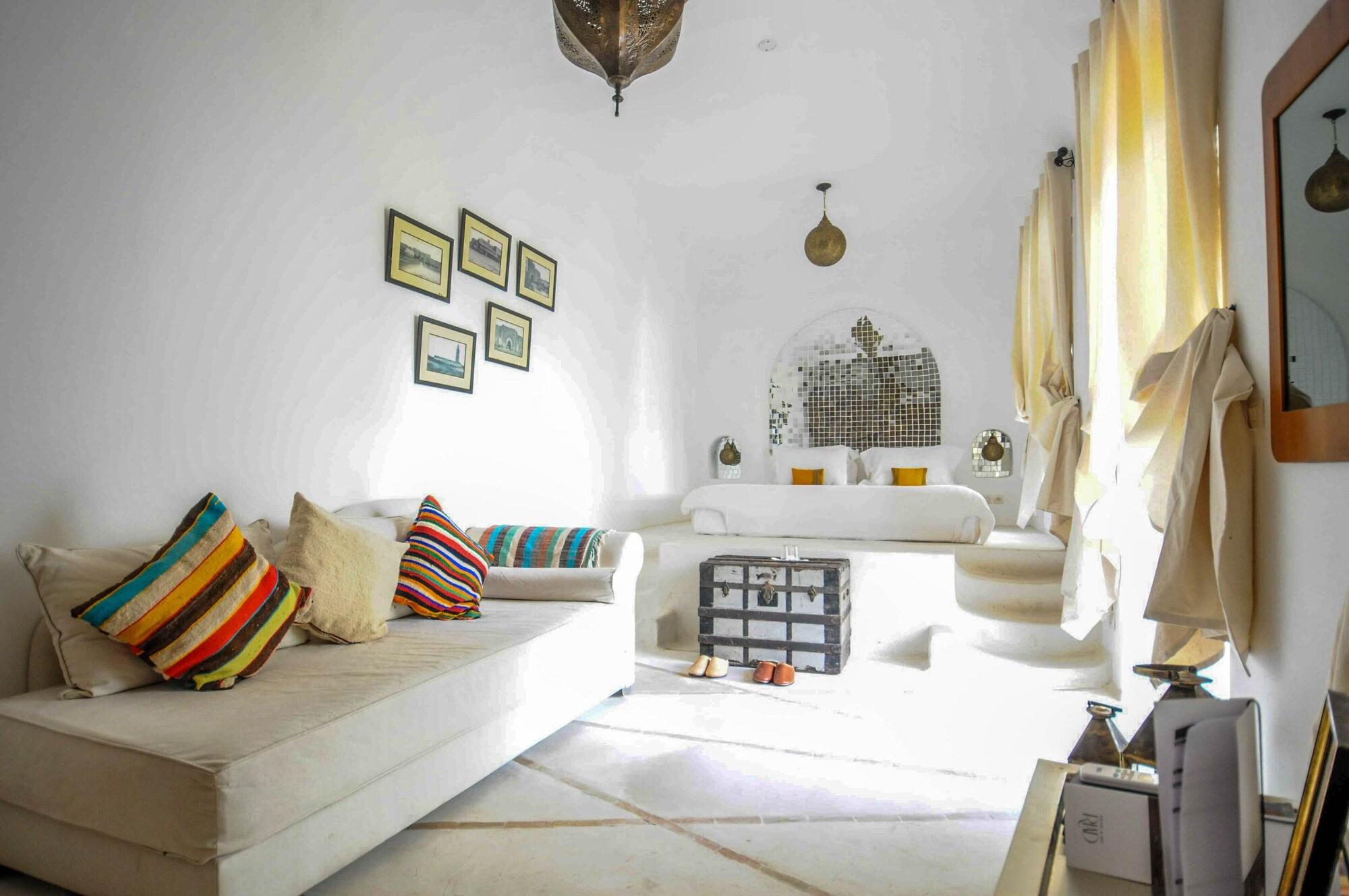 Riad Almeria & 4*