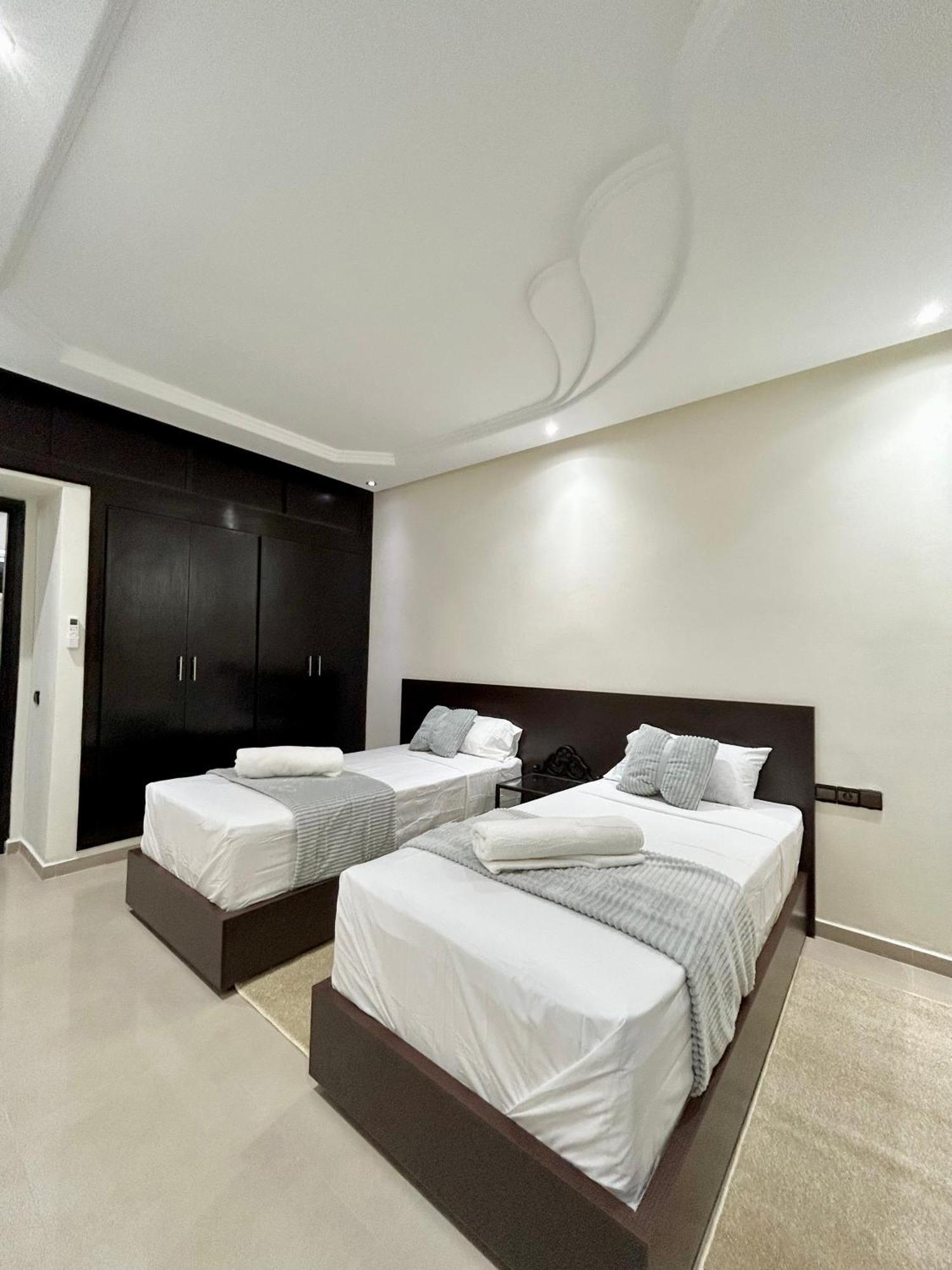Duplex Elegant Et Calme Marrakech Menara Appartamento