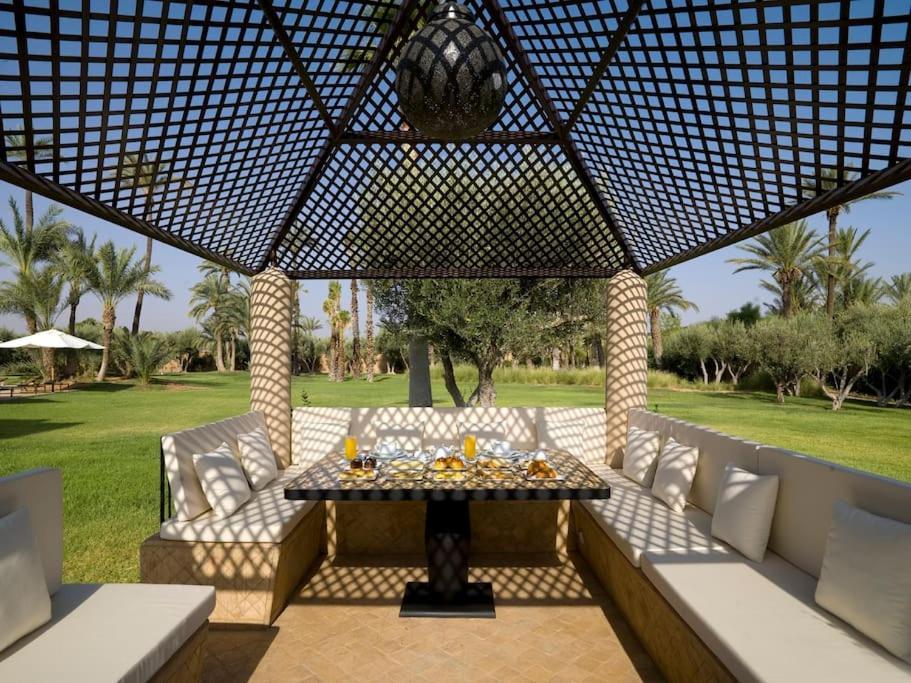 Royal Zephyr - Marrakech Villa