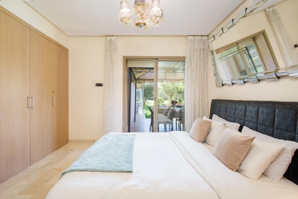 Perle Rare A Prestigia - Vue Sur Piscine & Jardin Apartment *