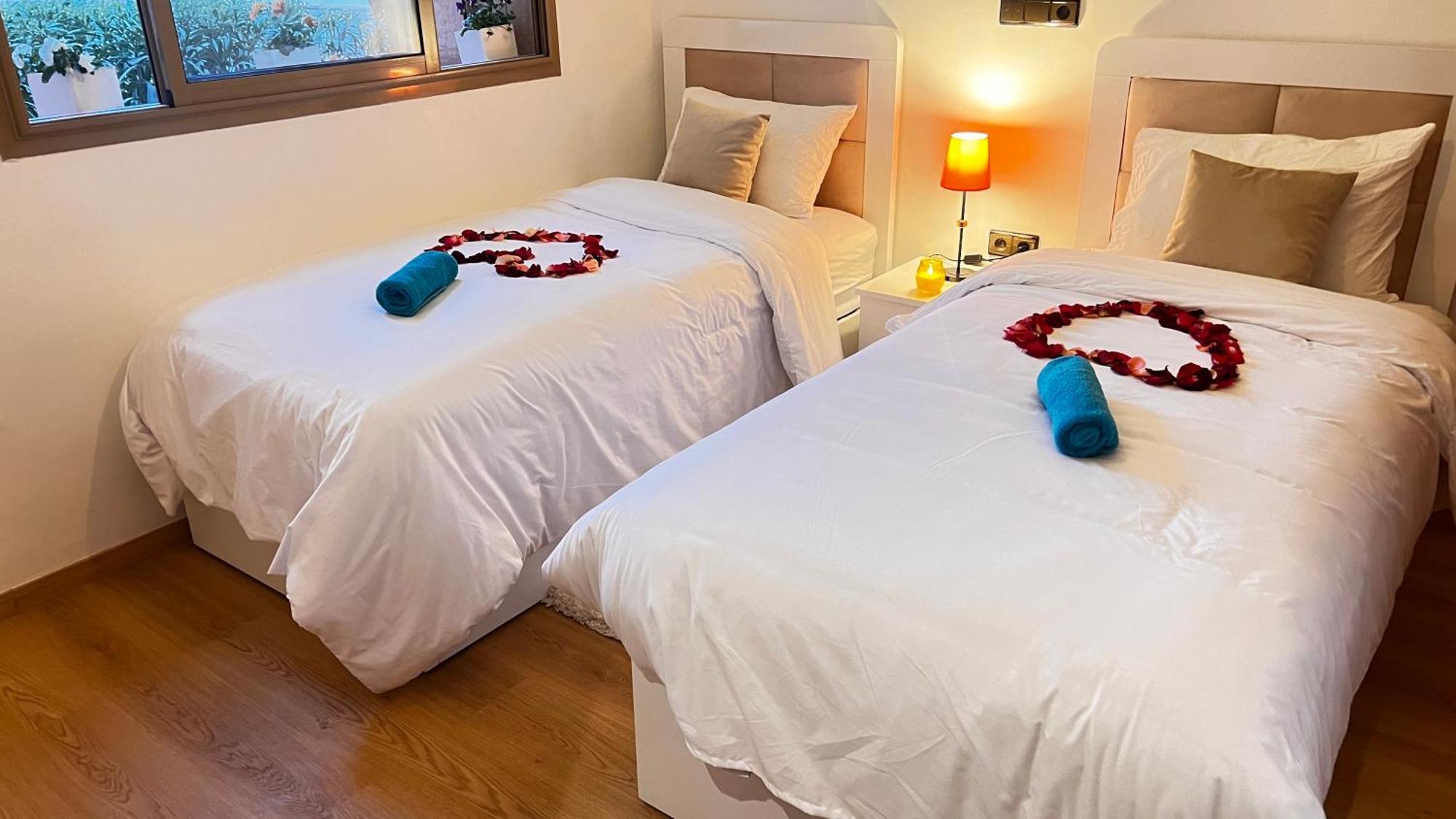 Mini-villa Situee Dans Prestigia A Marrakech, Avec Vue Sur La Piscine Et Le Golf Securite 24h Sur 24 Et Proximite Ideale De L Aeroport 5 Minutes C Est Parfaite Pour Des Appartement
