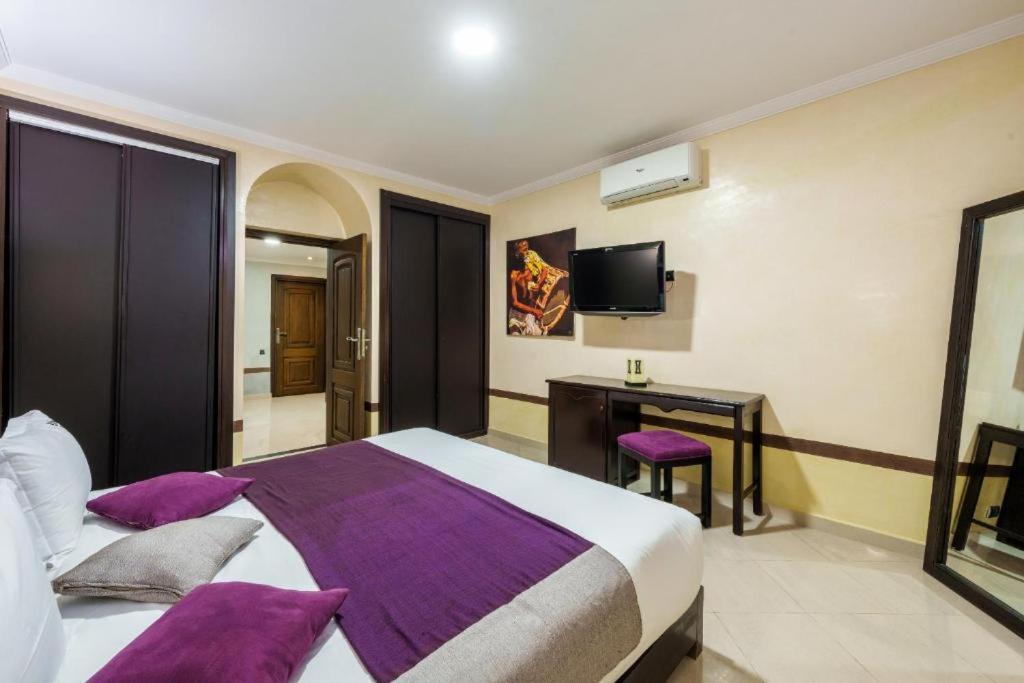 Villa Ushuaia Avec Piscine - Petit Dejeuner Gratuit - Marrakech Center