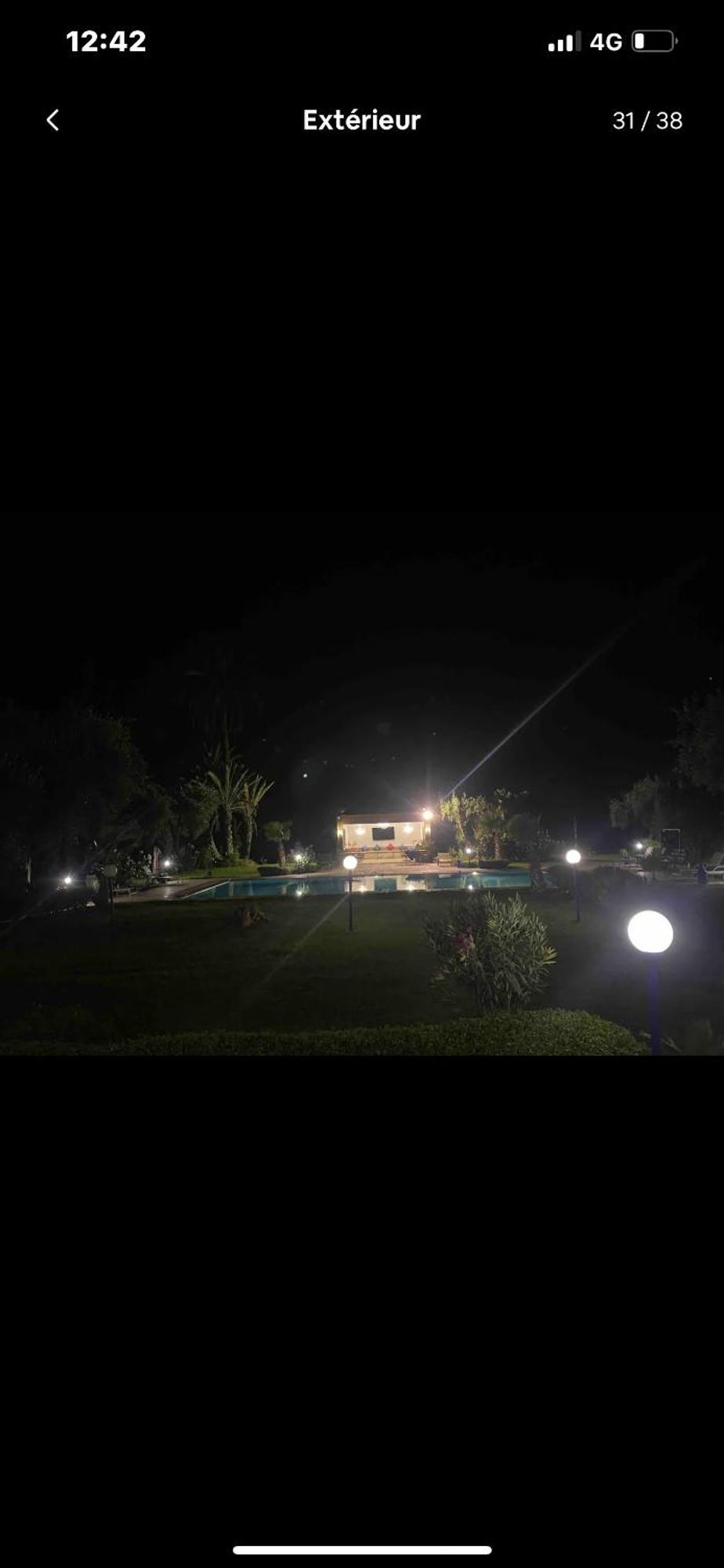 Villa Avec Grande Piscine Et Jardin