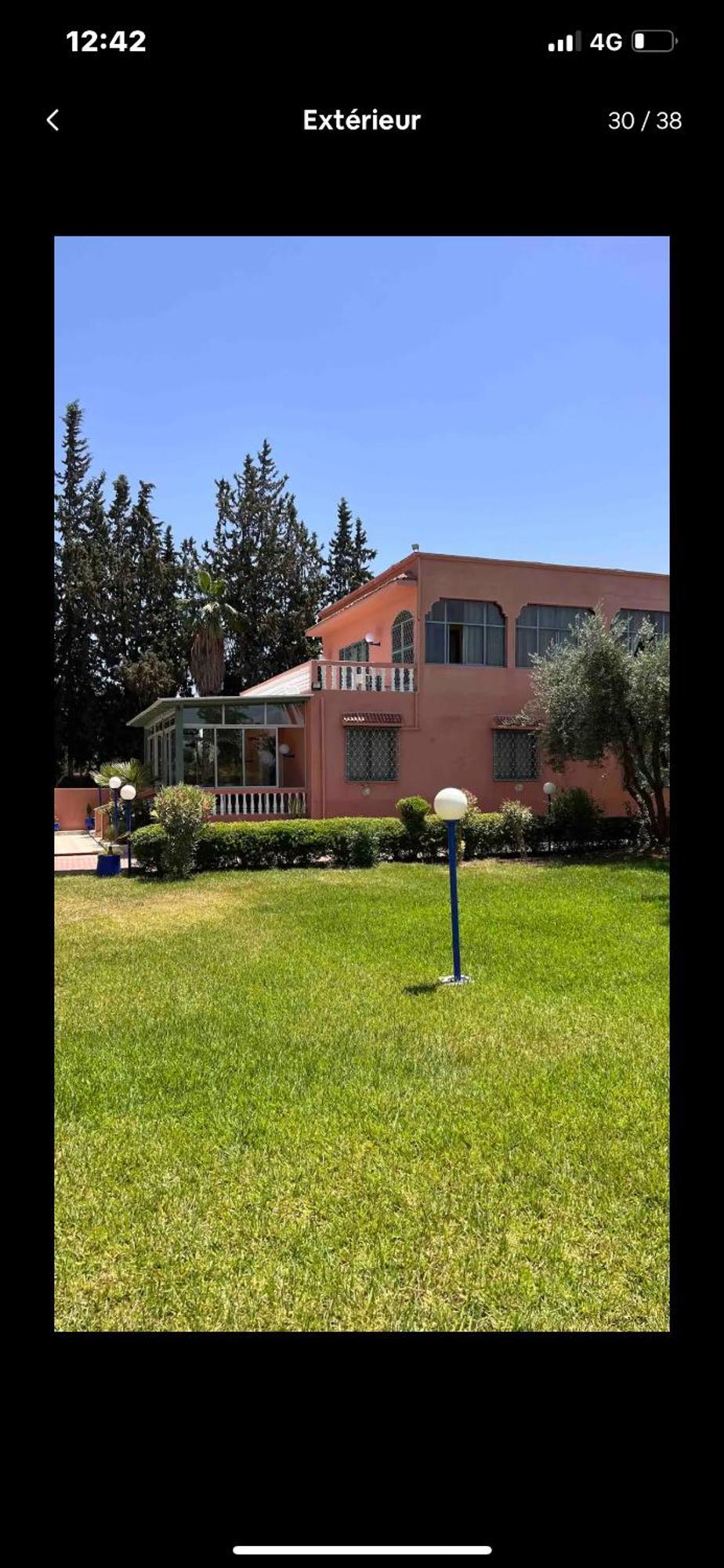 Villa Avec Grande Piscine Et Jardin *