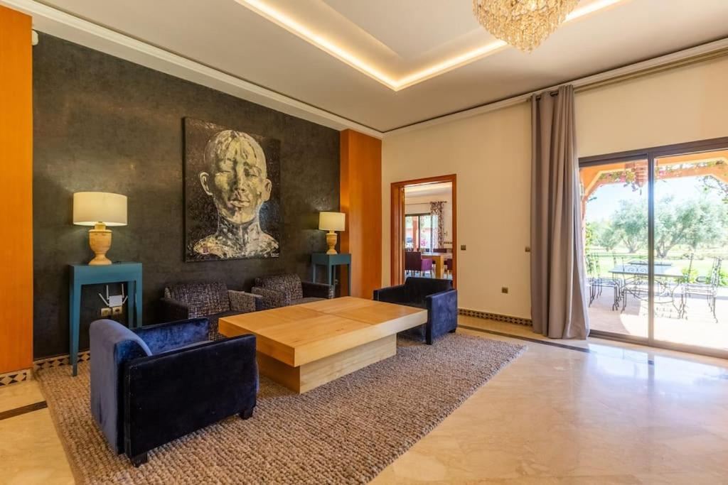 Villa Atlas Mountain Escape: Pool, Garden & Paradise *