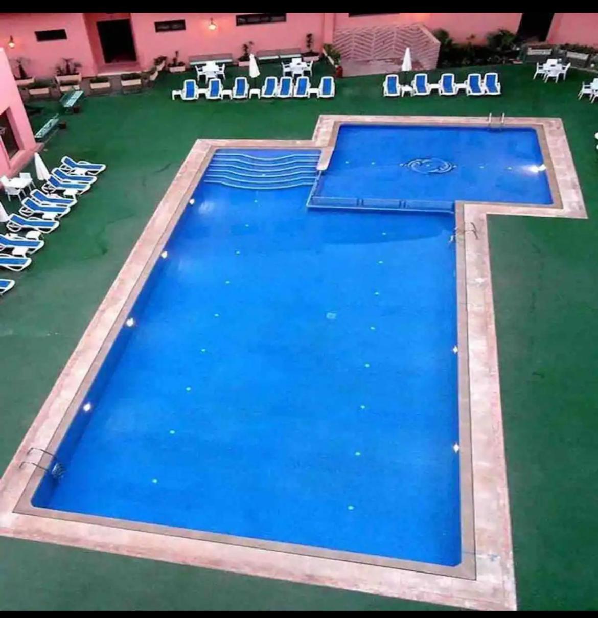 Magnifique Avec Piscine, Wifi, Clim, Parking *
