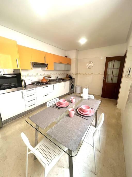 Appartement Magnifique Avec Piscine, Wifi, Clim, Parking