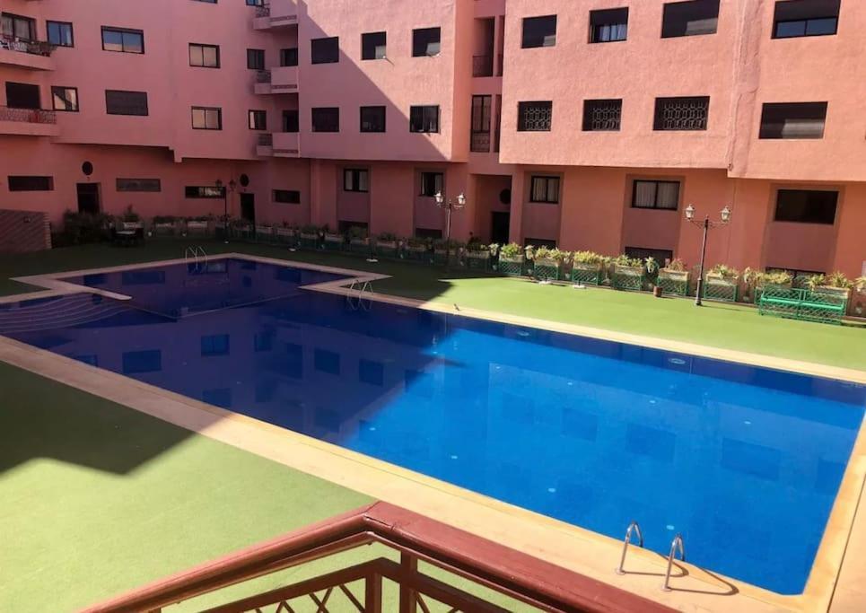 Appartement Magnifique Avec Piscine, Wifi, Clim, Parking Marrakesh