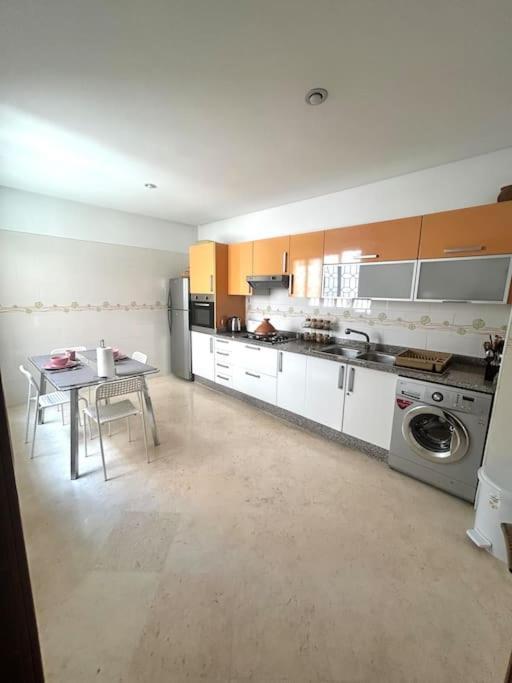 Magnifique Avec Piscine, Wifi, Clim, Parking *