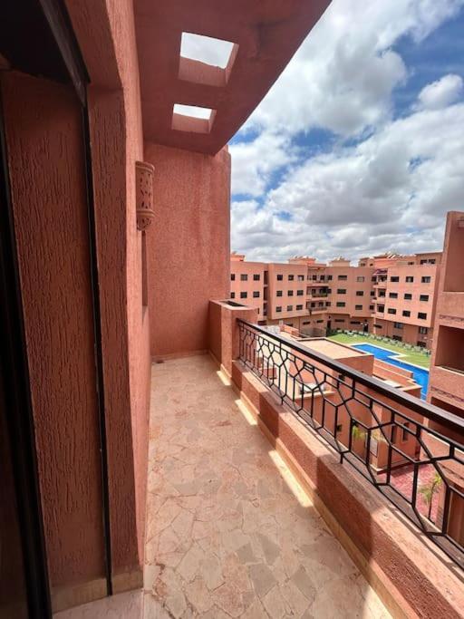 Appartement Magnifique Avec Piscine, Wifi, Clim, Parking Marrakesh