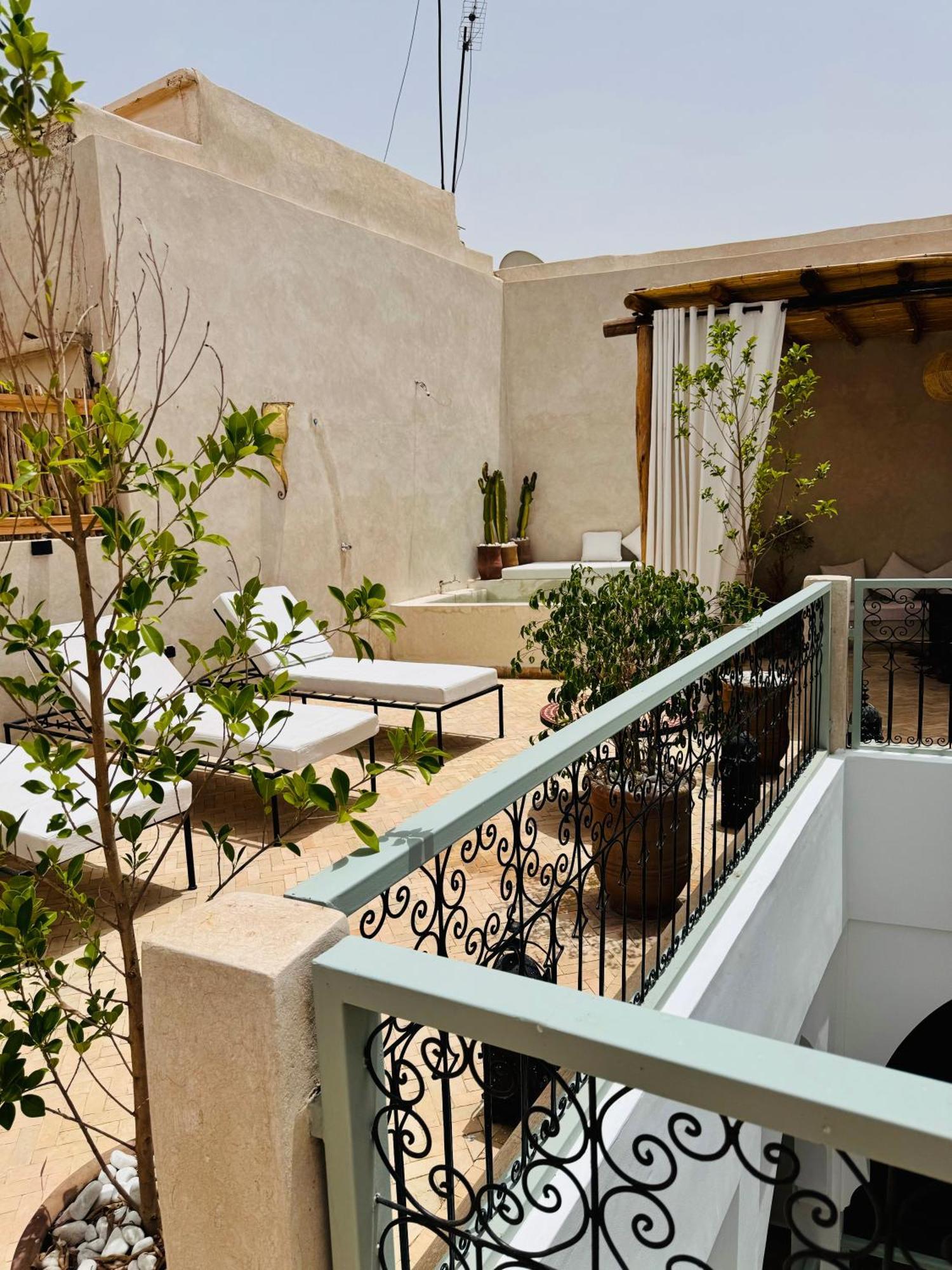 Riad Inara *