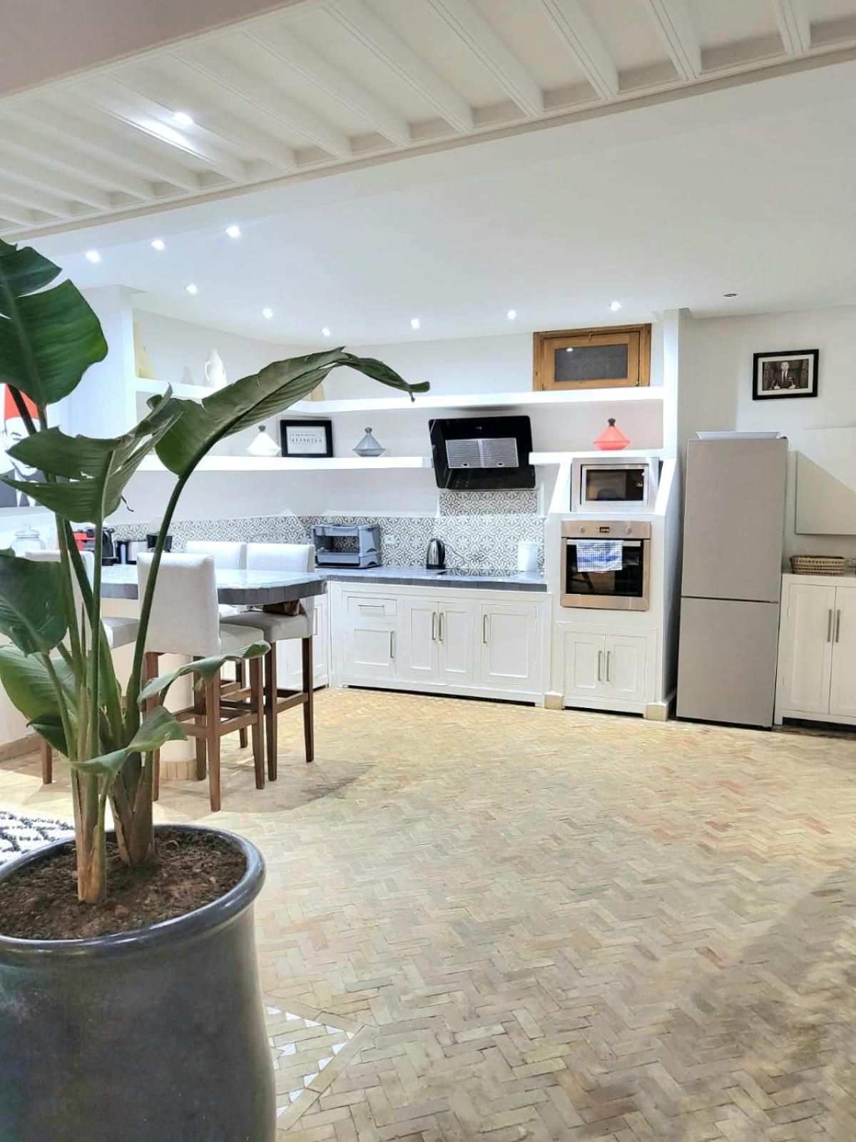 Melilo Avec Piscine Chauffee Ferienhaus