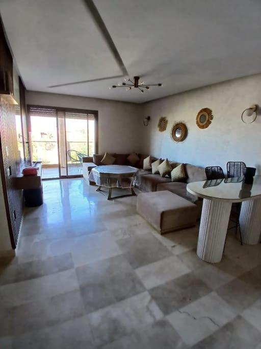 Appartement 2 Dans Luxueux Avec Piscine *