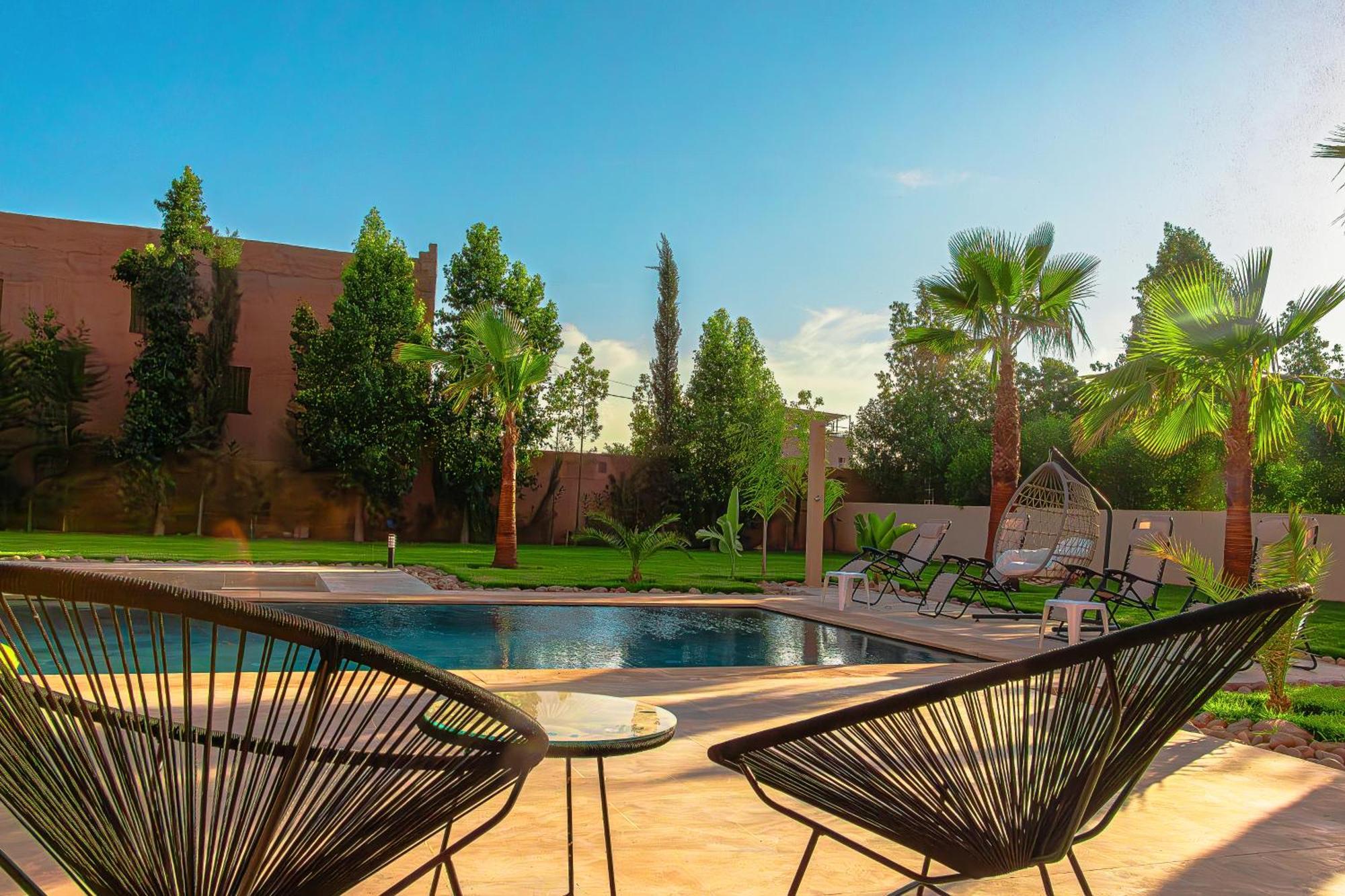 Palm Oasis - Pool - Garden *
