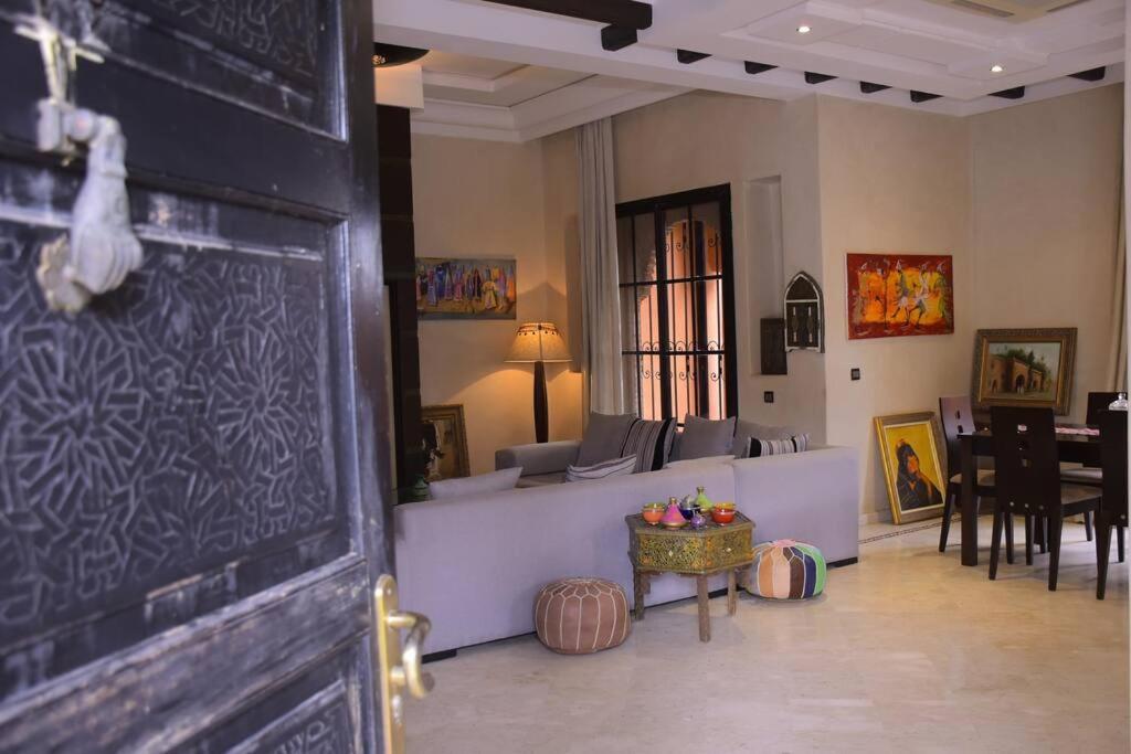 Villa Capstay In Secure