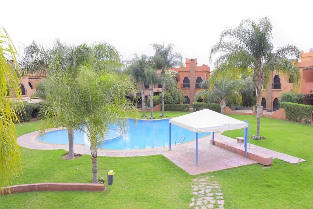 Capstay In Secure Marrakesh