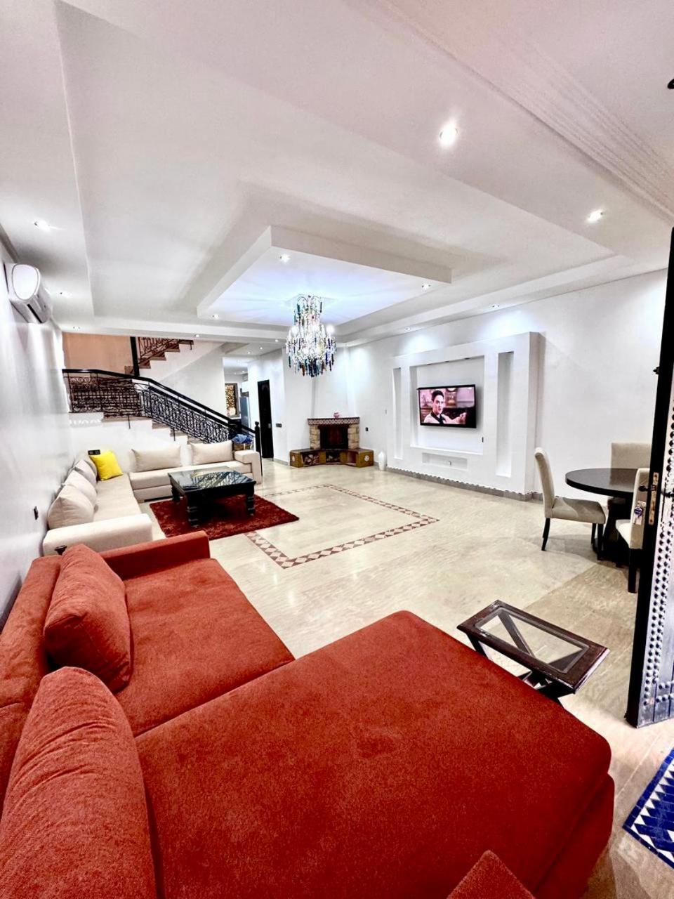 Medley Luxury - Parking, Wifi & Piscine Villa