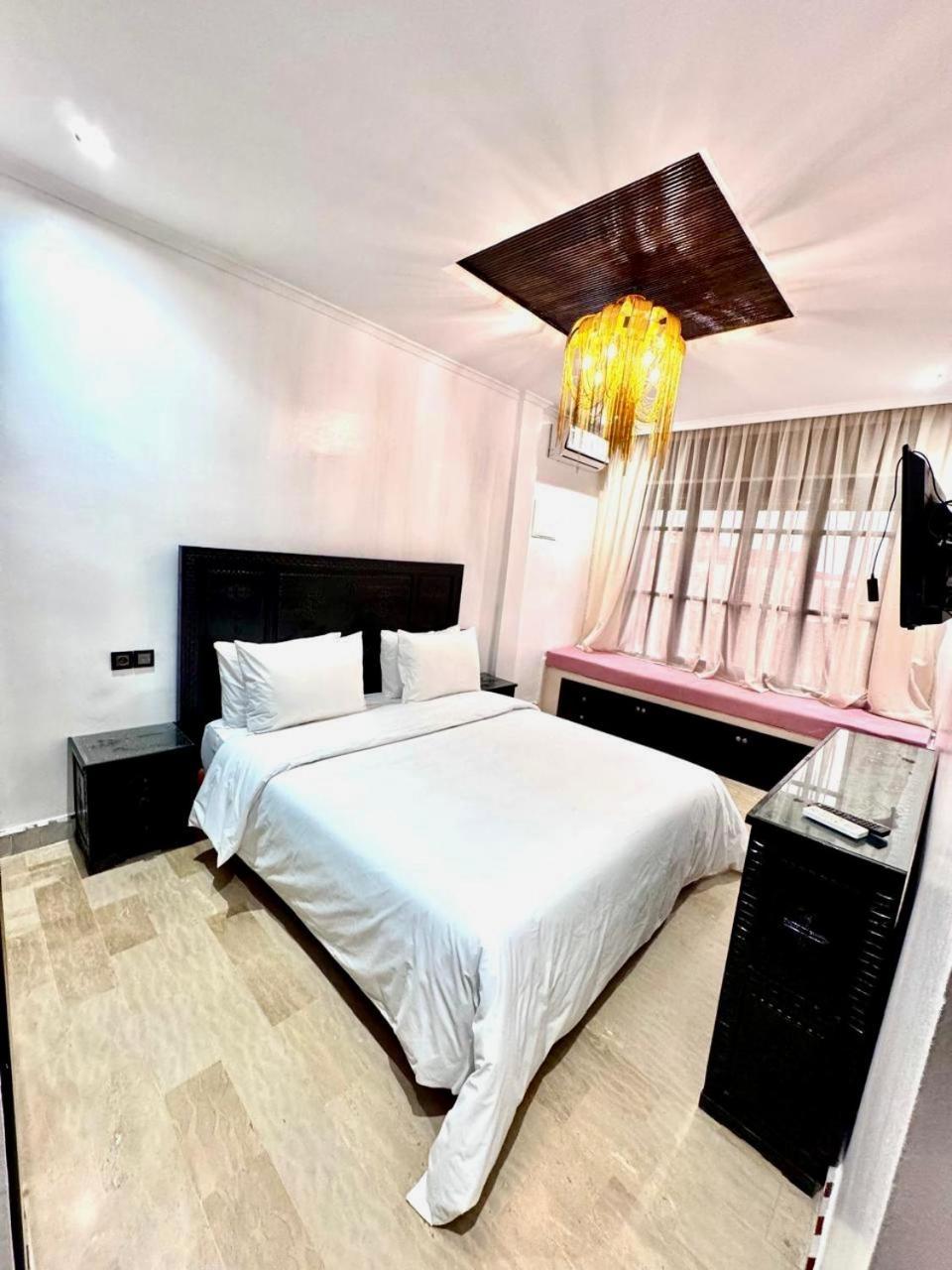 Villa Medley Luxury - Parking, Wifi & Piscine *