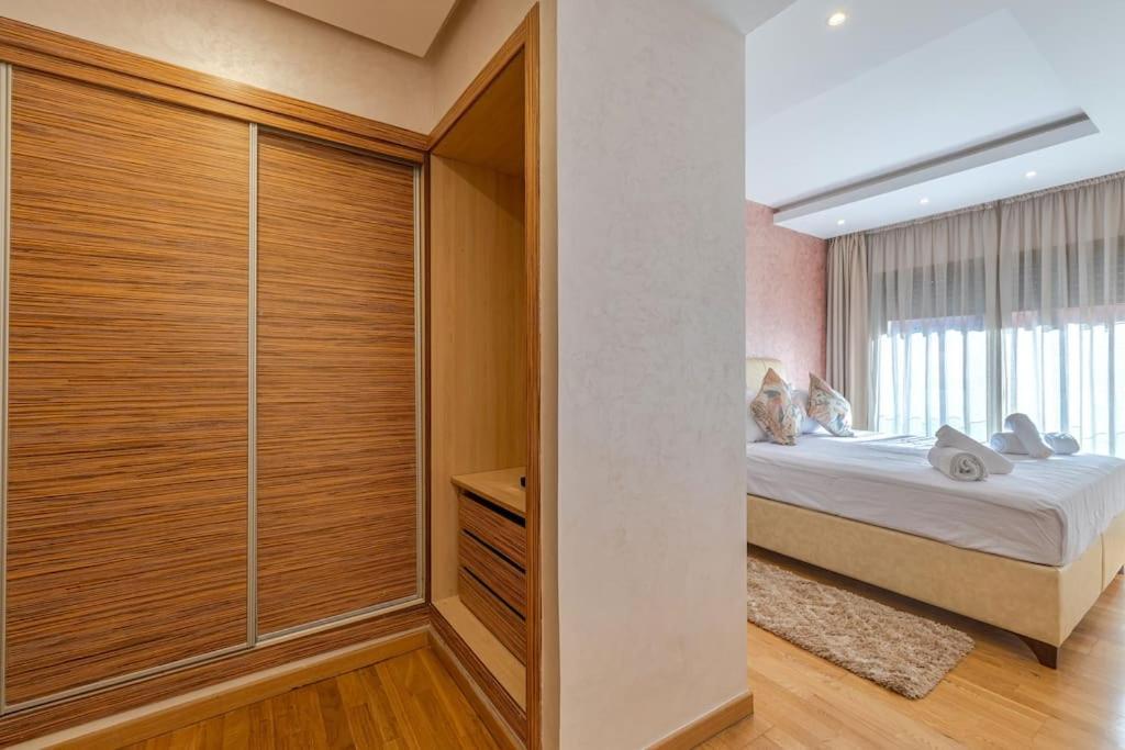 Location New Cafe De La Poste Plaza Appartement *