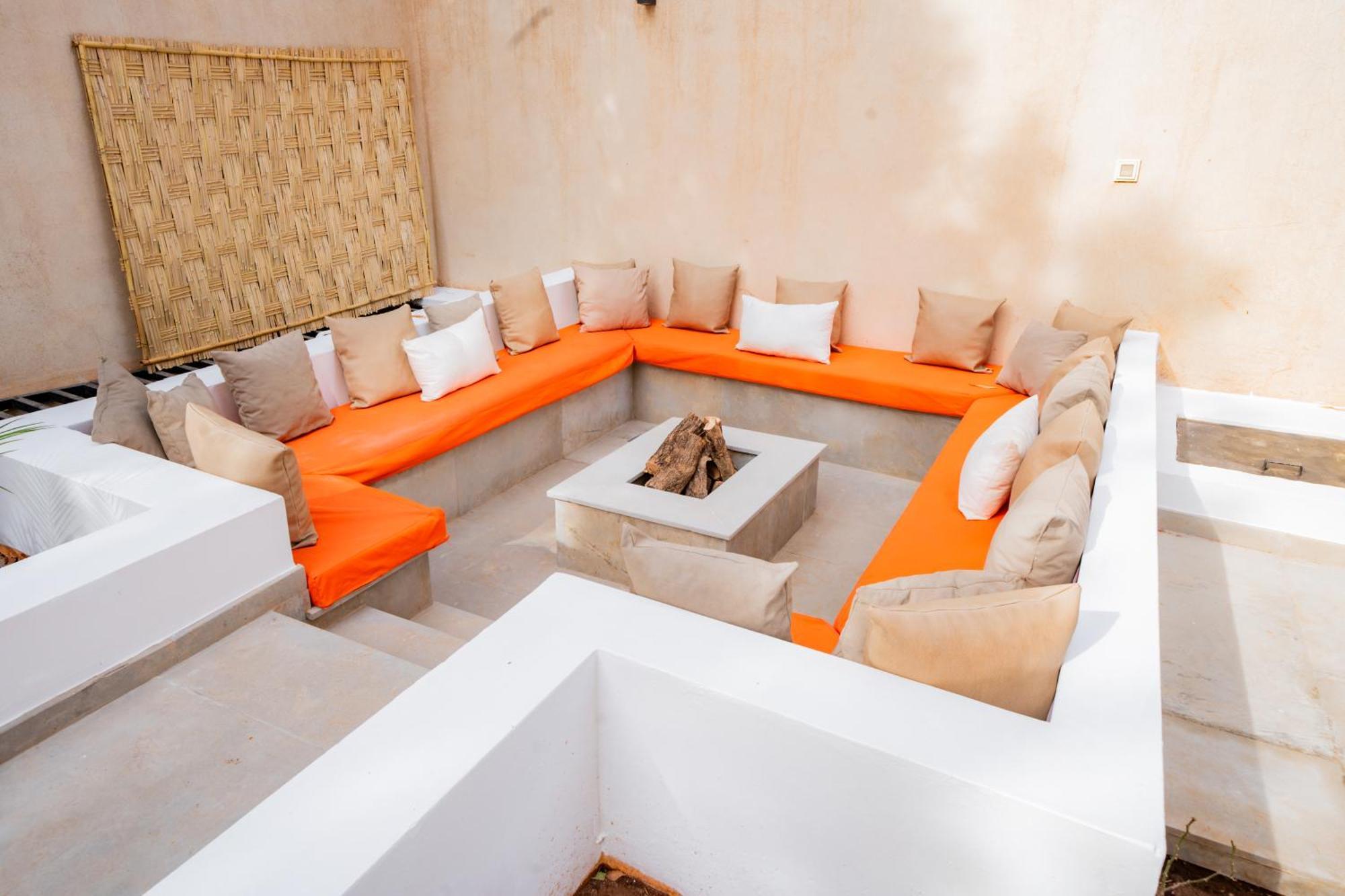 Sarah - Piscine Chauffee Et Detente A Amelkis Golf Marrakesh