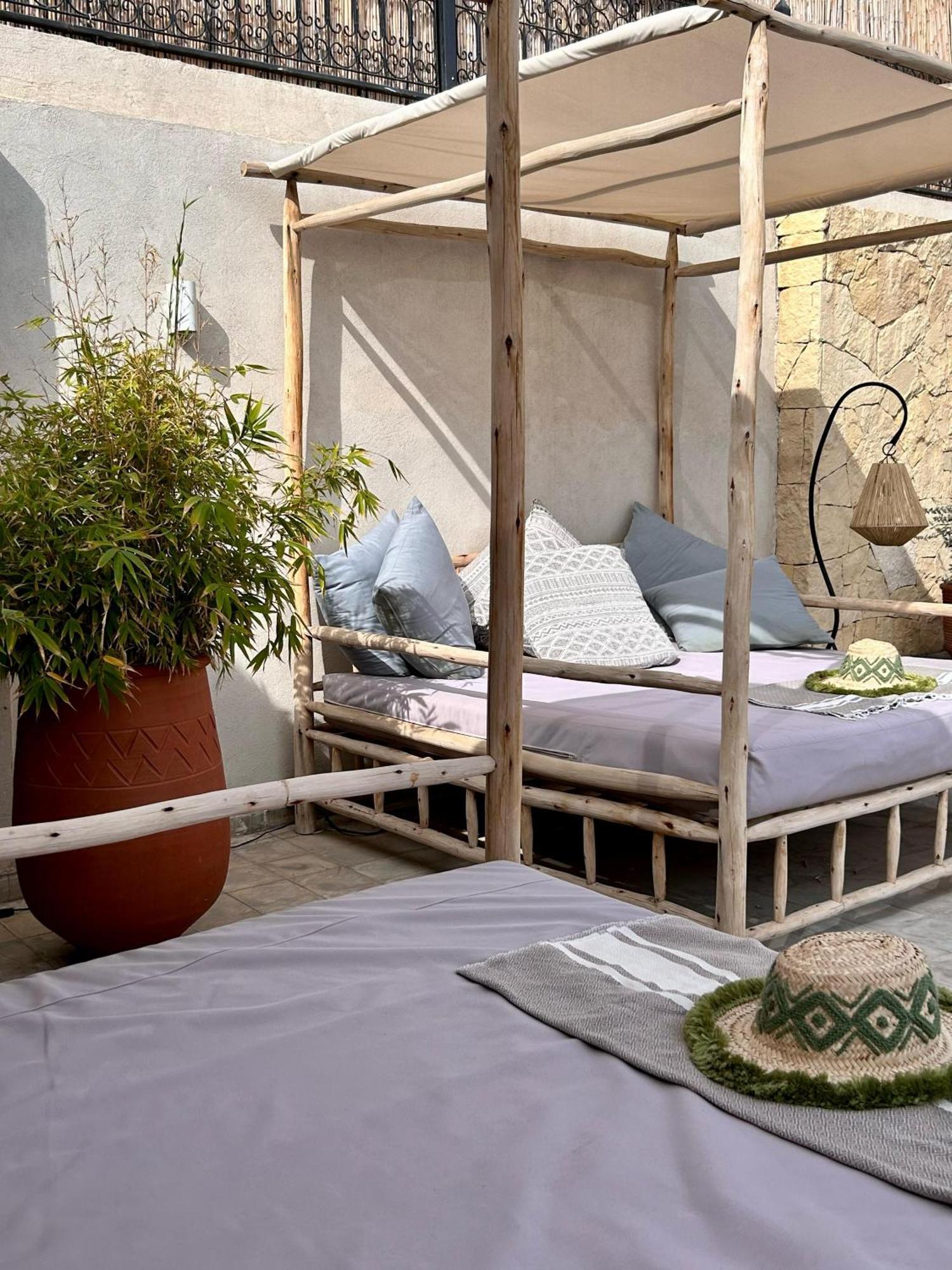 Wenge & Marrakesh