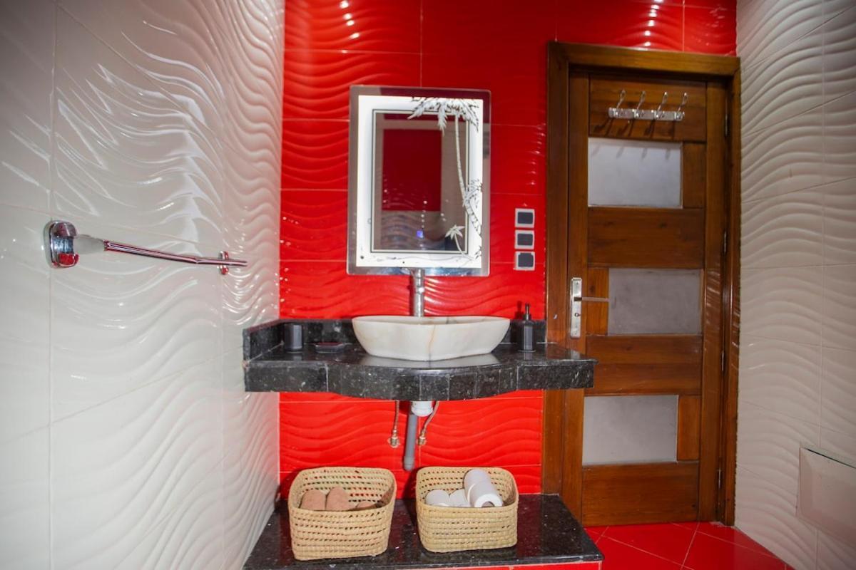 Spacious Moroccan Retreat Near Airport Appartement