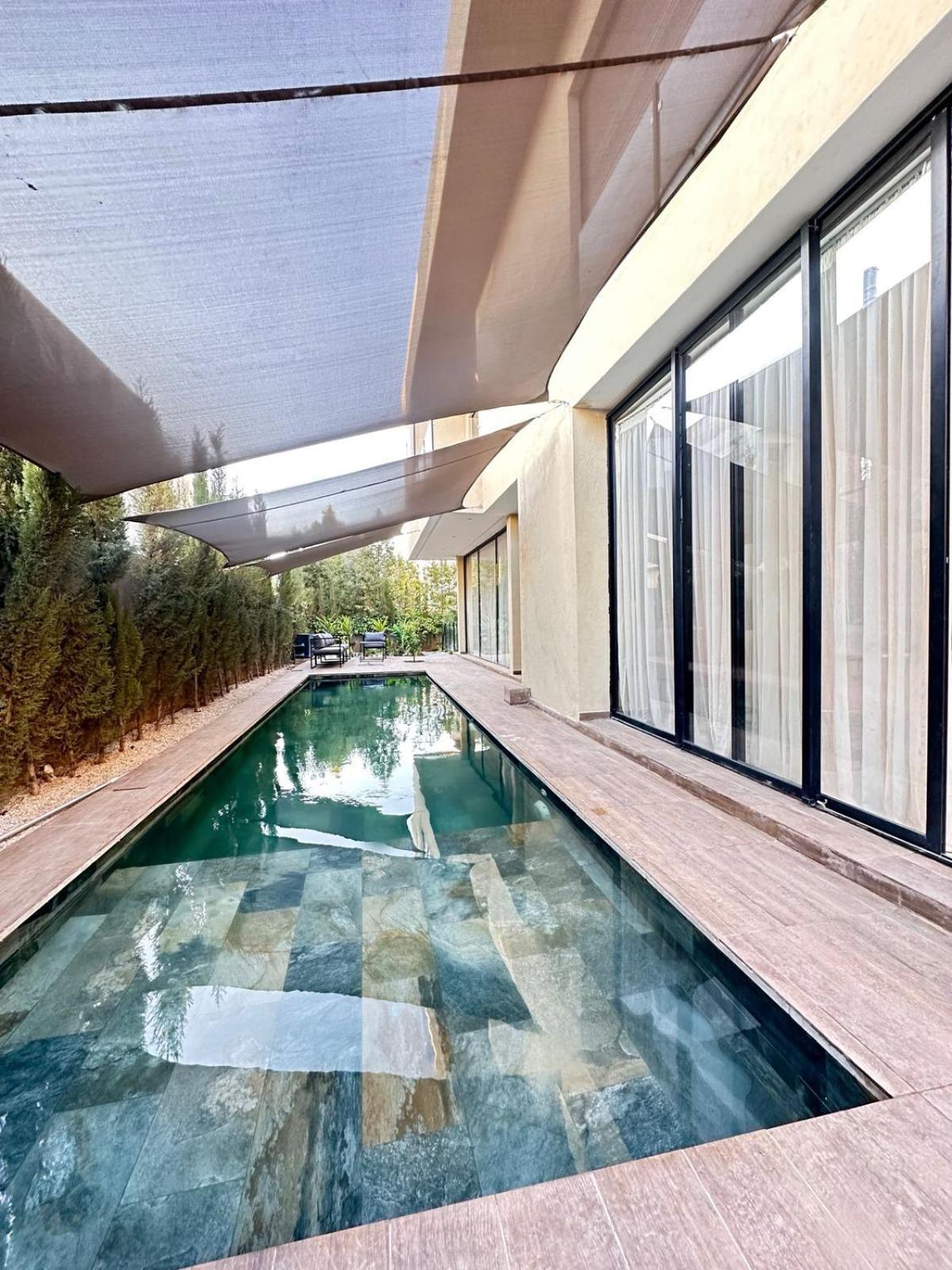 Noria Piscine Chauffee Villa
