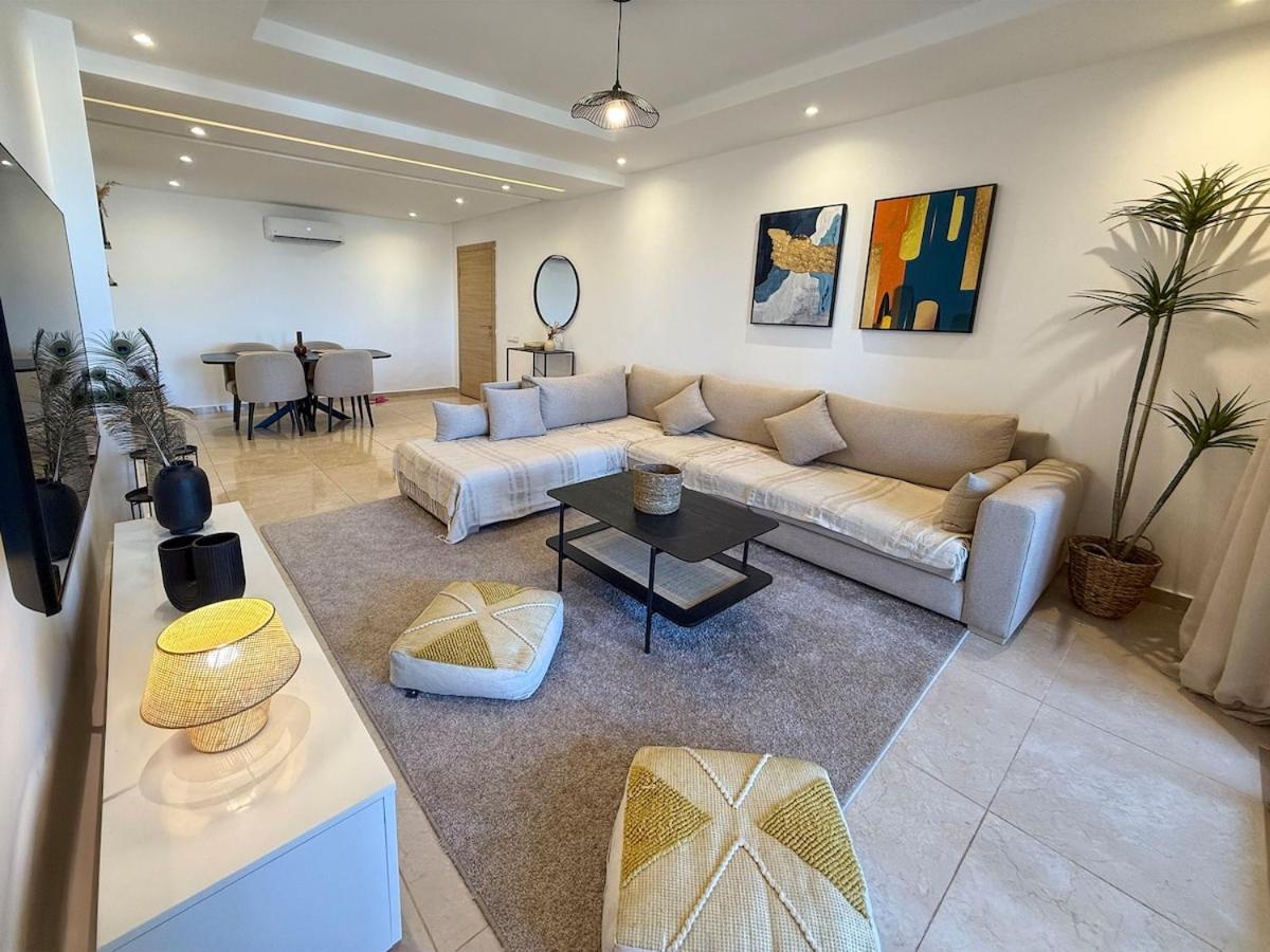 Confort A Marrakech Avec Piscine Et Capacite 4 Personnes Appartement Marrakesh
