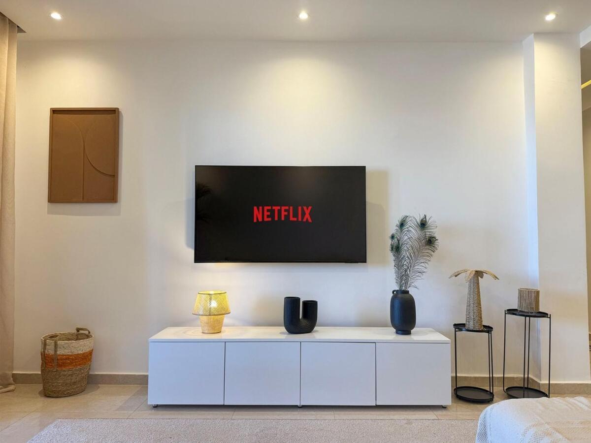 Confort A Marrakech Avec Piscine Et Capacite 4 Personnes Appartement