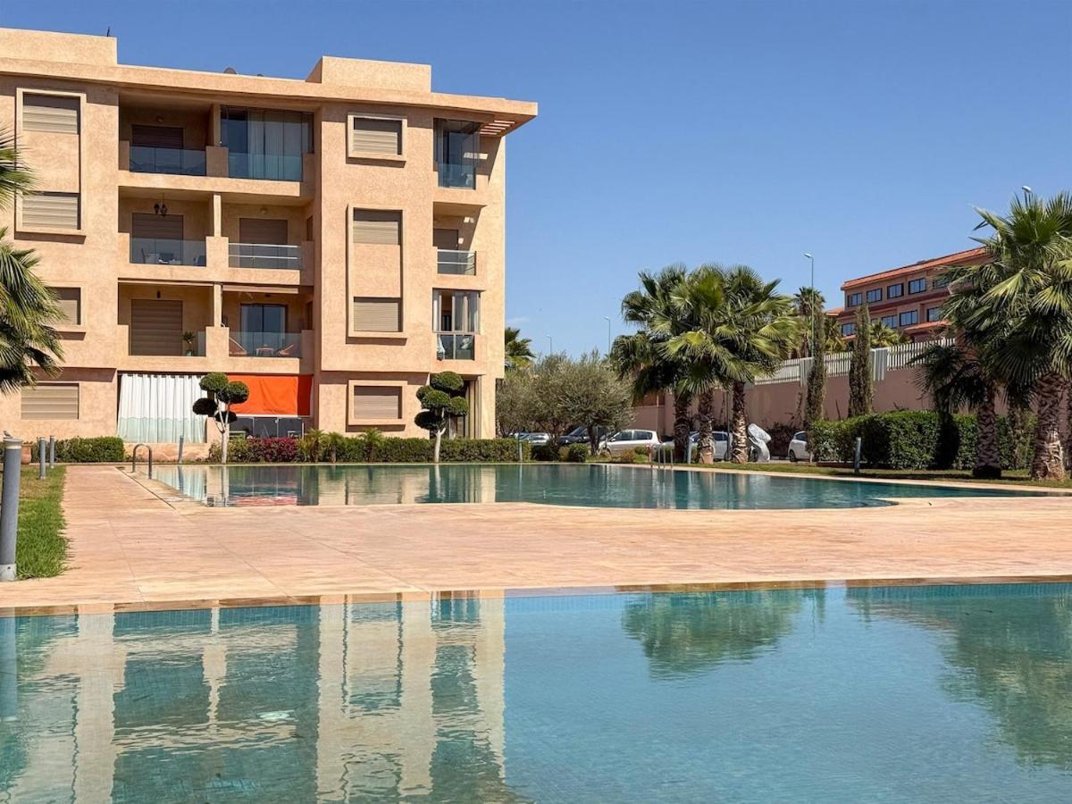 Appartement Confort A Marrakech Avec Piscine Et Capacite 4 Personnes *