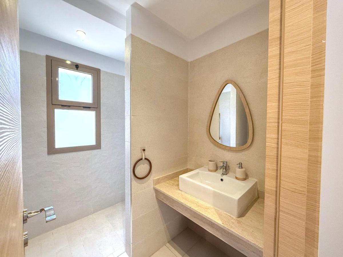 Confort A Marrakech Avec Piscine Et Capacite 4 Personnes Appartement