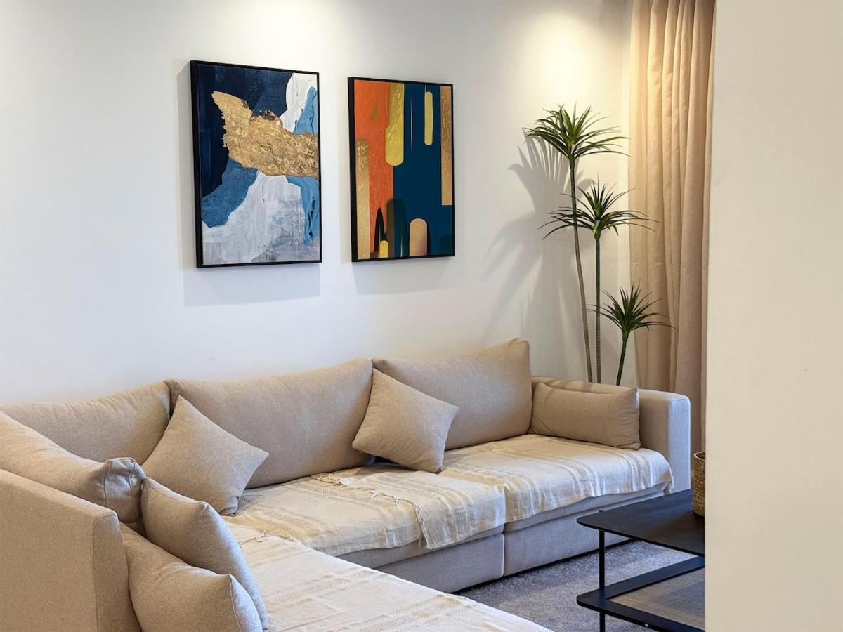 Confort A Marrakech Avec Piscine Et Capacite 4 Personnes Appartement Marrakesh