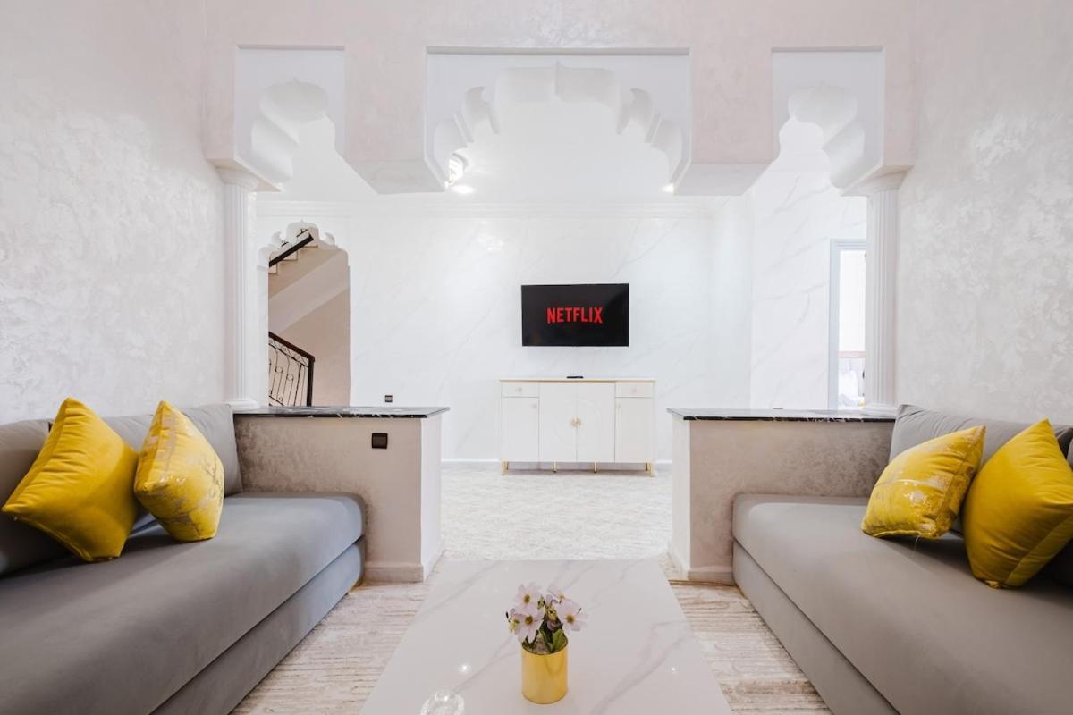 Villa 4 Bedrooms With Private Pool In Marrakech *