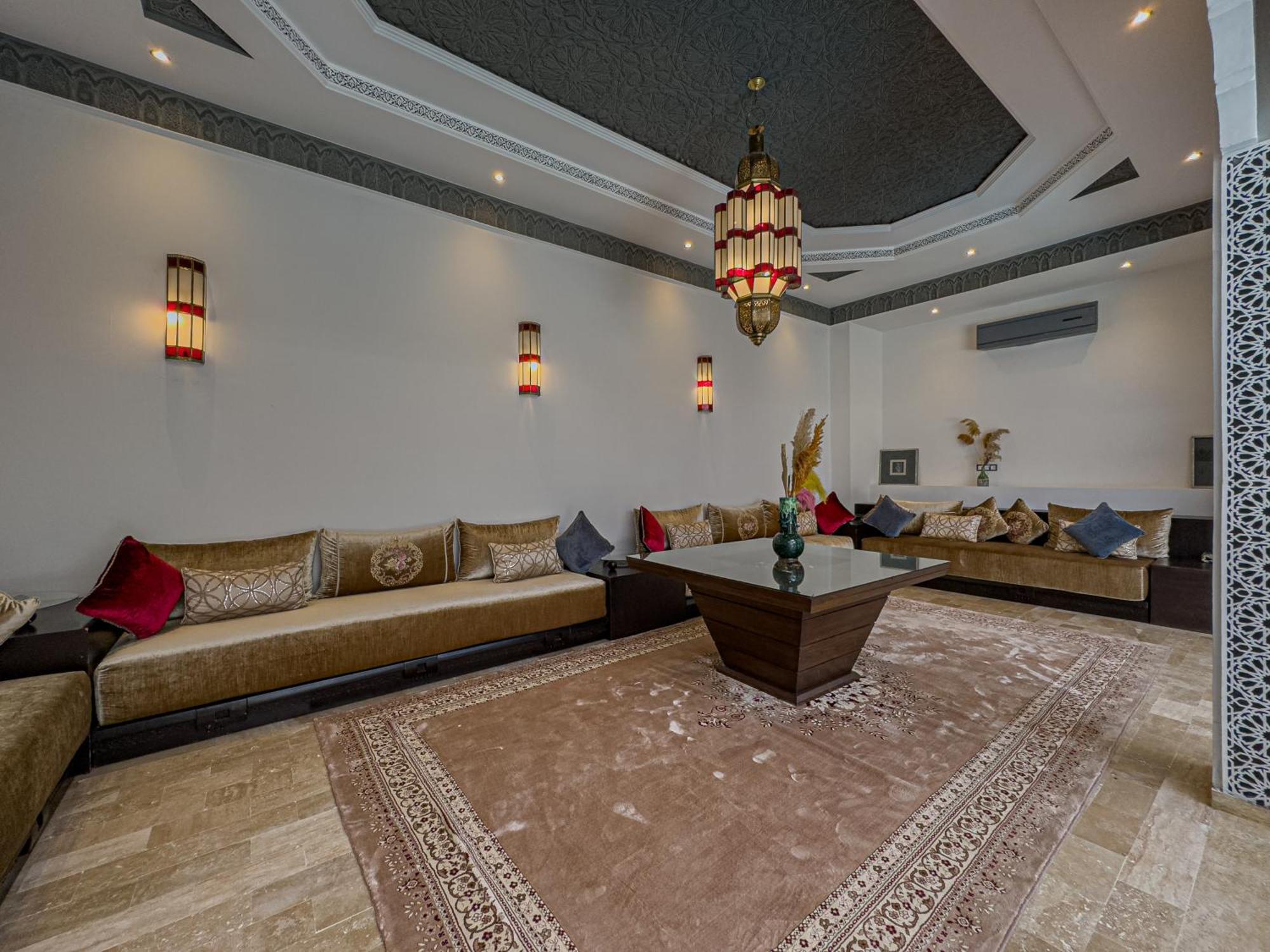 Riad Tonaroz Gold