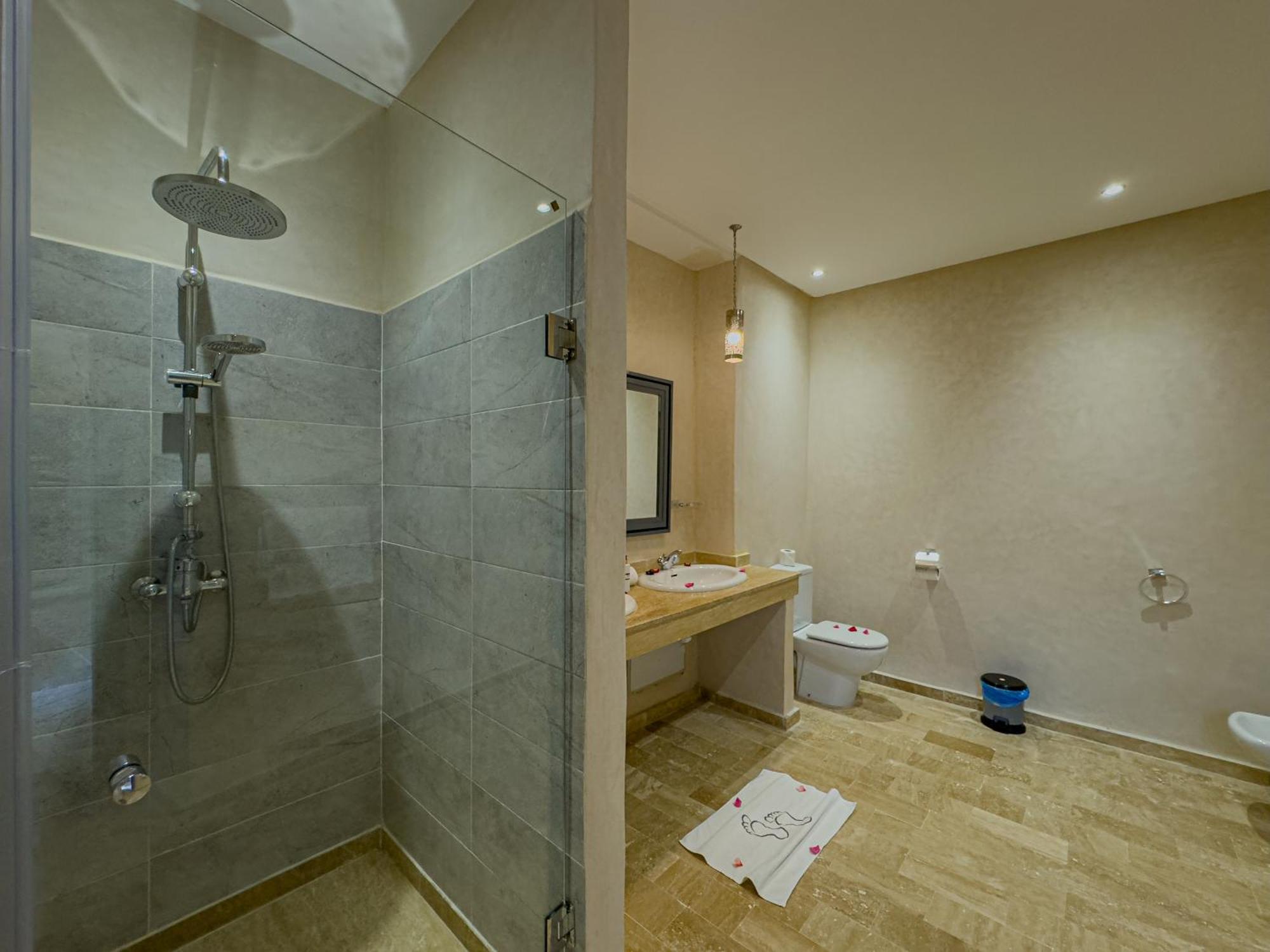 Riad Tonaroz Gold