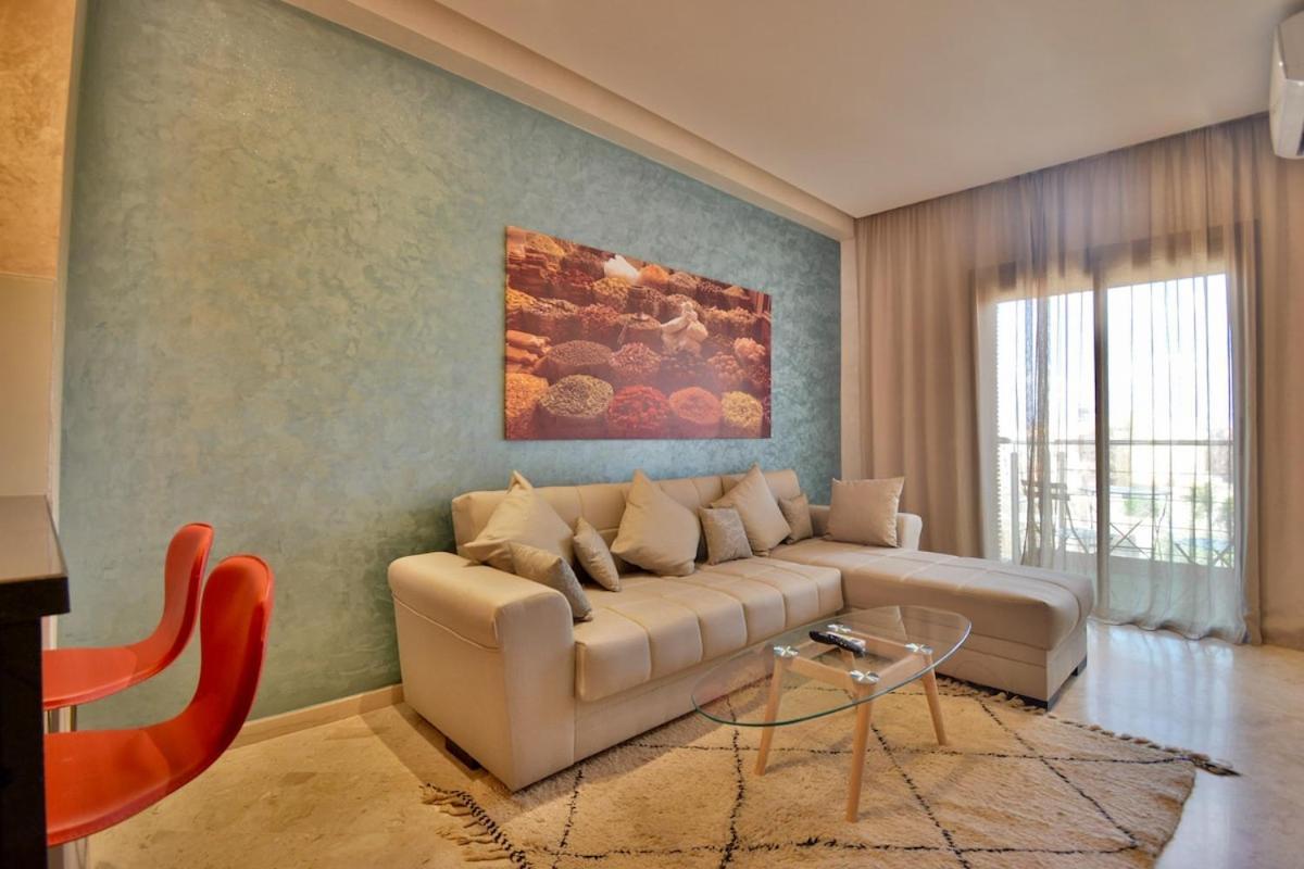 Appartement Location-queensize Bed- Parking, Ac & Iptv