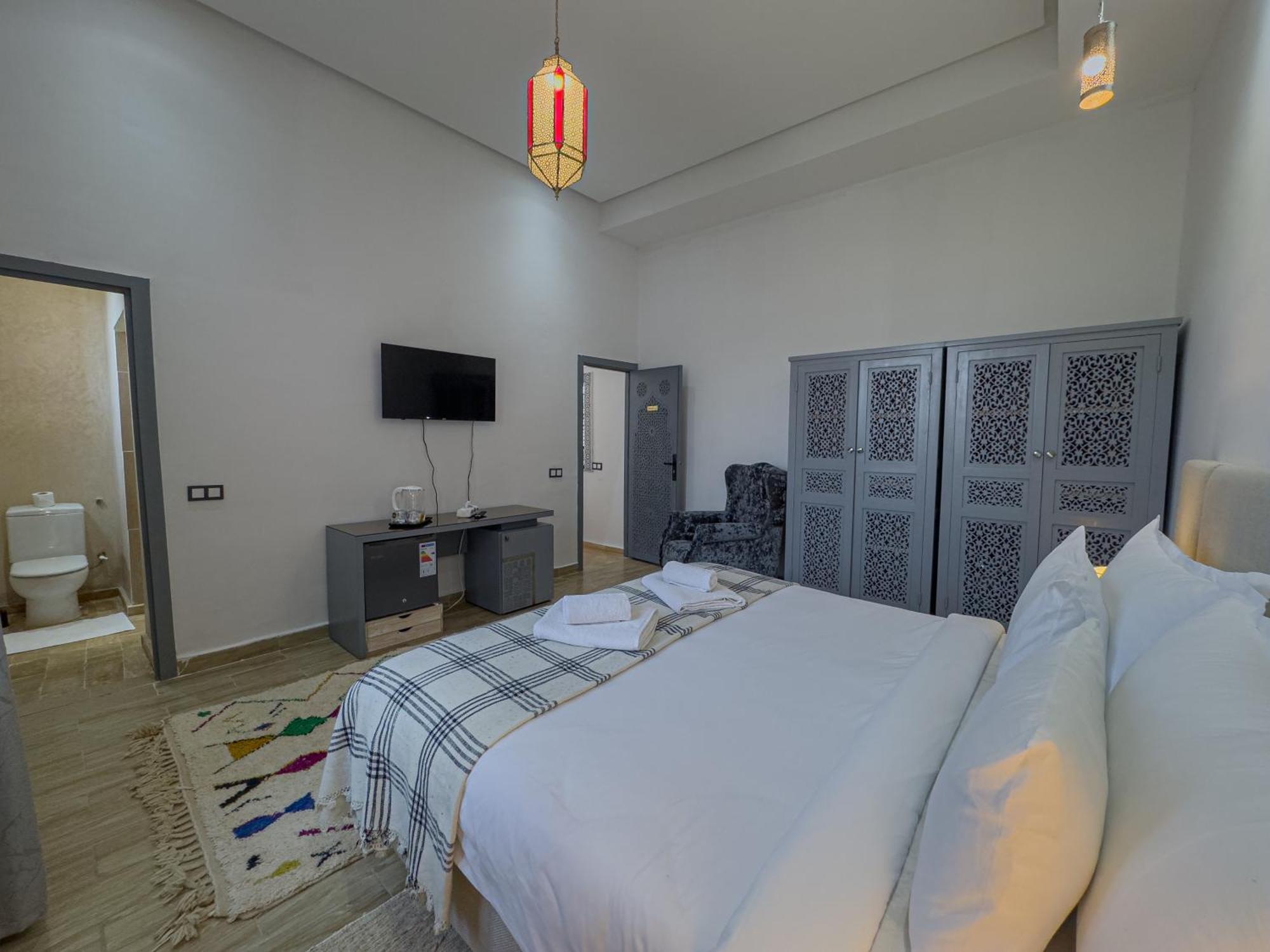 Riad Tonaroz Gold