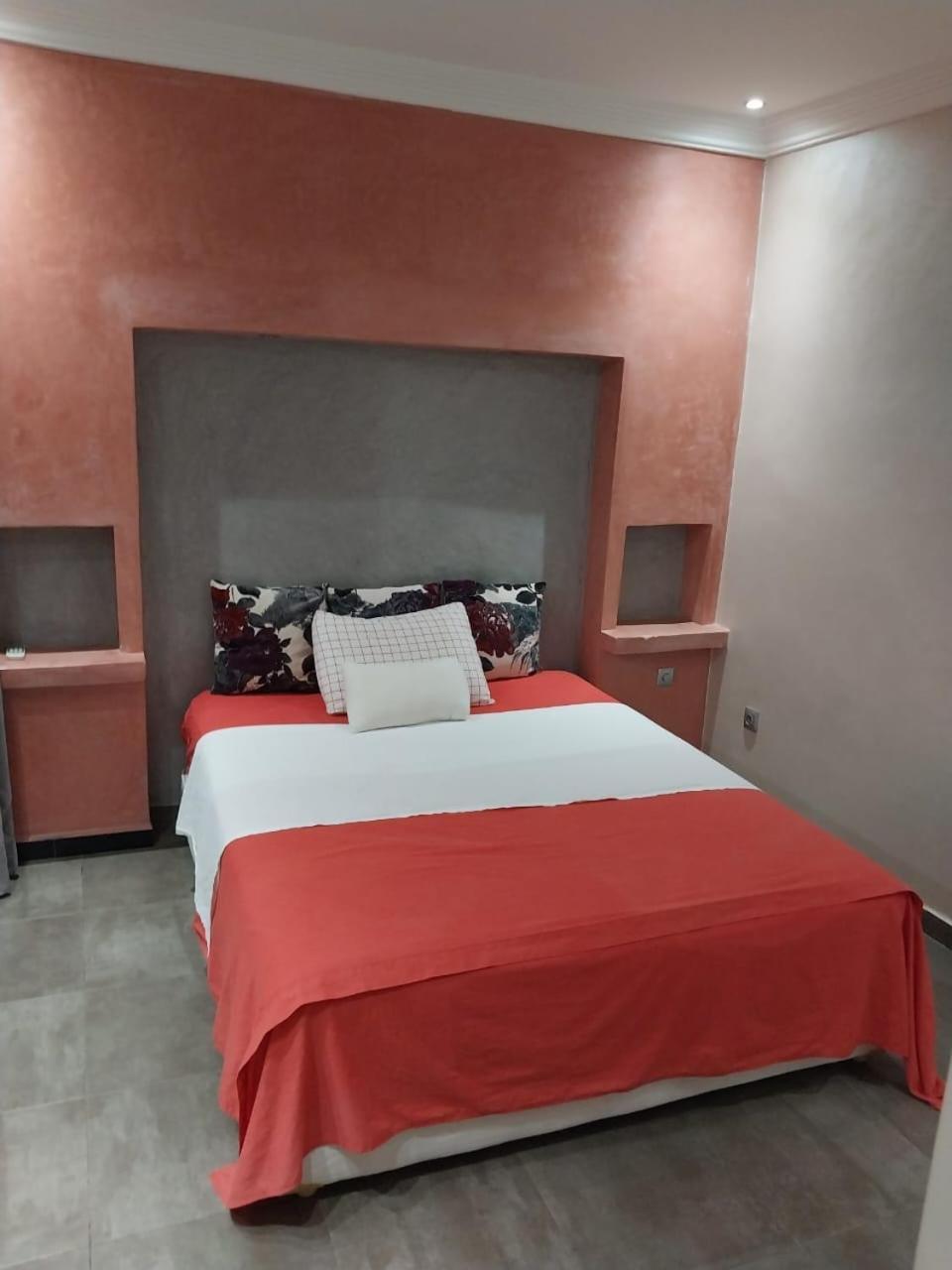 1 Bedroom Of 60m2 *